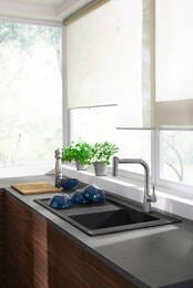 ��������� Hansgrohe Metris M71 ��� ����� 220 ��, �������� ���, 2 ���� �����, ���� 73800000