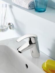 Смеситель для умывальника Grohe EuroSmart S-Size однозахватный, низкий излив 61мм, хром 32467002 — изображение 2