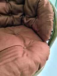Диван Багама (1200х650х750) подушки светлые, полные шенил, ротанг, олива