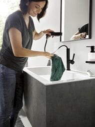 Смеситель Hansgrohe Finoris 76063670 для раковины, с выдвижным изливом, матовый черный — изображение 7