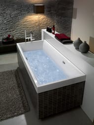 ����� ���������� Villeroy & Boch SQUARO (1700�750�555) � �������, ����� UBQ170SQR2V-01