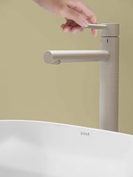 Смеситель Vitra Origin для умывальника высокий, никель шлифованный A4255834