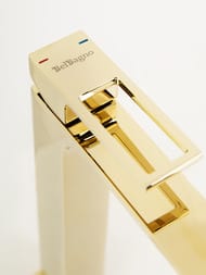 Смеситель на раковину BelBagno LUCE LUC-LMC-ORO-W0 высокий,однозахватный,без донного клапана, золото
