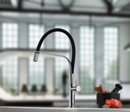 Смеситель для кухни TEKA FO 997 BLACK-CHROME однозахв,гибкий,поворотн.излив,черный/хром 62997020FN — изображение 3
