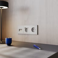 Розетка встраиваемая VOLTUM S70 с заземлением, 16А, кашемир VLS040103