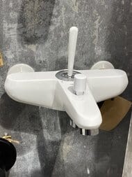 Уценка! Смеситель Grohe EuroDisc Joystick 23431LS0 для ванны/душа, короткий излив, белый