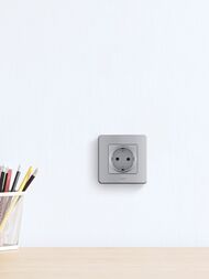 Рамка LEGRAND INSPIRIA 1 пост алюминий 673932