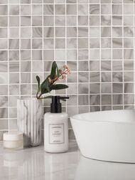 Мозаика стеклянная Vidrepur Nature Pearl River   5600 25х25 (317х317) на сетке, светло-серая (шт.) — изображение 3