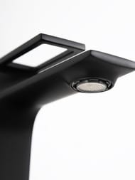 Смеситель на раковину BelBagno LUCE LUC-LVM-NERO однозахватный, с донным клапаном, черный матовый