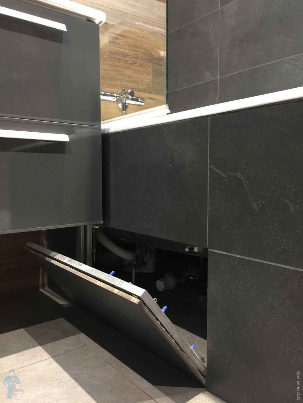 Лючок ревизионный ХАММЕР Гиппократ-П ВхШ:200х300 под плитку ...