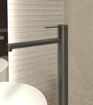 Смеситель для раковины Vincea напольный Рим (Rim) VFBF-2R1GM, однорычажный, вороненая сталь