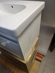 Уценка! Тумба с раковиной Duravit Ketho 650х485x465 подвесная, белый глянцевый KT006202222 - уценка. — изображение 3