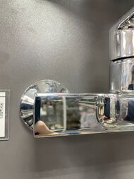 Уценка! Смеситель для ванны/душа Hansgrohe Vernis Shape 71450000 настенный, однозахватный, хром - уценка. — миниатюра 4