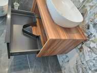 Уценка! Комплект мебели Vitra Metropole подвесной, цвет: сливовое дерево/черное стекло