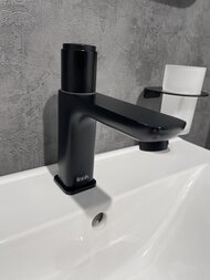 Уценка! Смеситель Iddis SLIDE Push Control с кнопочным управлением, черный SLIBLBTi01 - уценка. — миниатюра 4