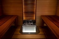 Стеклянное защитное ограждение HARVIA для настенных моделей, без подстветки HSW5
