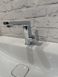Уценка! Ideal Standard Lux TONIC II Смеситель для умывальника A6332AA однозахватный, д/к, хром