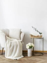 Обои виниловые на флизелиновой основе Grandeco Gloria (1,06x10,05) R129001 белый (рул.)