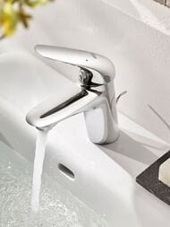 Смеситель Grohe EuroStyle 2015 Solid 23707003 для умывальника со сливным гарнитуром, S-Size, хром