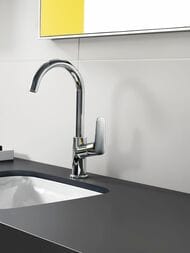 Смеситель Hansgrohe Logis 71131 для умывальника однозахватный, поворотный излив, без донного клапана — миниатюра 4