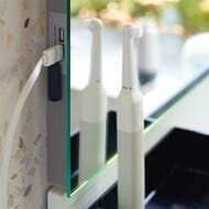 Зеркало Burgbad Fiumo 1200х700х30 LED, USB, сенсор, обогрев, рейлинг, панель белая мат. SFXP120FOT2