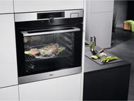 ������� ���� AEG CookView BSK999330M (594x595x567) ������������, �������, Wi-Fi ������, ����. �����