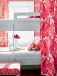 Обои бумажные Thibaut Tropics (0,69х8,22) красные T10095 (рулон)