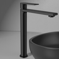 Смеситель для раковины Vincea Вог (Vogue) VBF-1V2MB однорычажный, черный