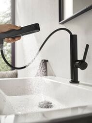 Смеситель Hansgrohe Finoris 76063670 для раковины, с выдвижным изливом, матовый черный — изображение 13