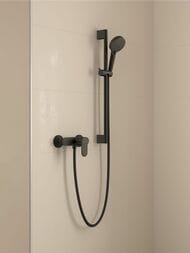 Смеситель для душа Hansgrohe Vernis Blend 71640670 настенный, однозахв., без излива, черн. мат — миниатюра 2