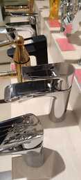 Уценка! Смеситель для умывальника Hansgrohe Metris 31080000 однозахв., излив 100мм, д/к, хром - уценка. — миниатюра 4