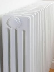 Радиатор Zehnder Charleston 4050 четырехтрубчатый ВГ:500х136, межценр. 434, бок. подкл. 3/4", 86 Вт