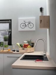 Смеситель Hansgrohe Focus M42 для кухни 220 мм вытяжной поворотный излив сталь 71820800 — миниатюра 2