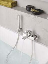 Смеситель Grohe Lineare New 33849001 для ванны, фиксированный излив 184мм, выход под шланг 1/2"