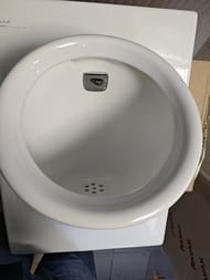 Уценка! Писсуар Vitra Istanbul 500х700 с ИК-датчиком, питание от батареи, белый 4517B003-5300 — изображение 5
