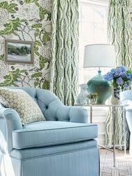 Обои бумажные Thibaut Paramount (0,69х8,22) цветы T2949 (рулон)