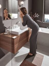 Смеситель Hansgrohe Vivenis 75033700 для раковины на 3 отверстия, излив 90, слив.гарнитур, мат.белый — изображение 2