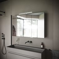 Зеркальный шкаф SANCOS Hilton Z1200 (1200x148х740) LED подсветка, розетка, анод. алюминий, белый
