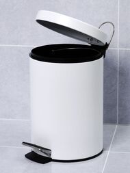 Ведро для мусора WasserKRAFT К-635WHITE с педалью, 5л, белое