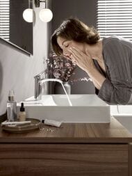 Смеситель Hansgrohe Vivenis 75022000 для раковины, однорычажный, излив 110, хром — изображение 5