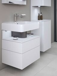 Тумба под раковину Duravit Qatego 590х470мм подвесная, 2 ящ., подсветка, белый мат. QA4393018180010