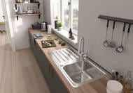 Смеситель Hansgrohe Focus M42 для кухни 180 мм вытяжной поворотный излив сталь 71801800