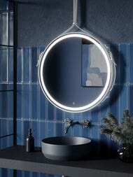 Зеркало SANCOS Dames (D650) подсветка,сенсор выключатель,пласт короб, корпус из белой кожи DA650W