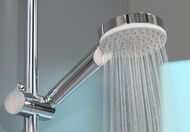Душевой набор Hansgrohe Crometta Vario (ручной душ, шланг, штанга 65 см) хром/бел. 26532400 — миниатюра 3