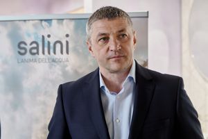 ������-������� ��������� � Salini