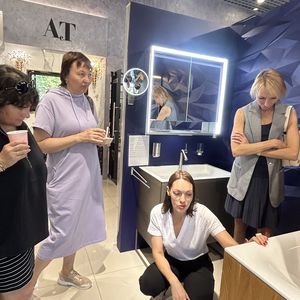 � ����� ������ ������-������� � ��������������� ������� KEUCO � Mediclinics